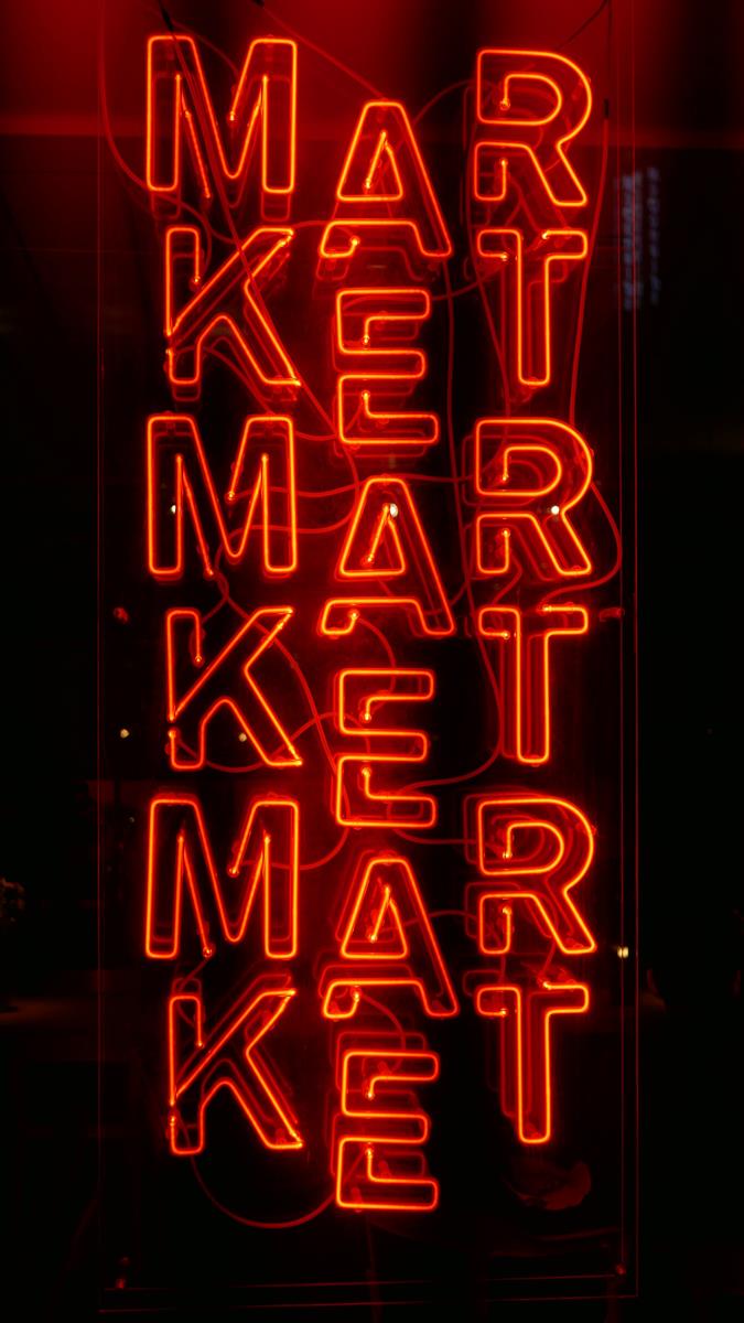 Jak wybrać ofertę firm realizujących działania marketingu internetowego?