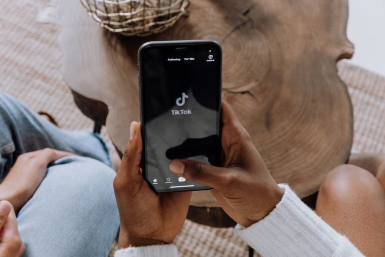 Instagram dla firm - Jak Skutecznie Budować Markę i Pozyskiwać Klientów